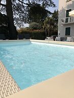 Betty's House