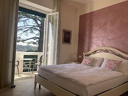 Betty's House