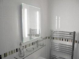 The Royal George Hotel