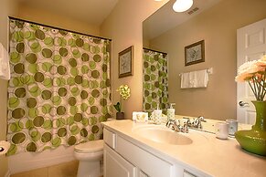 Vista Cay Resort by Casiola Vacation Homes