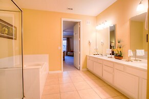 Vista Cay Resort by Casiola Vacation Homes