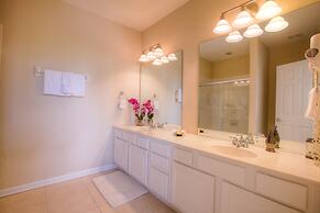 Vista Cay Resort by Casiola Vacation Homes