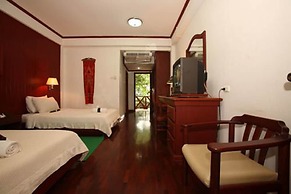 Vansana NamNgum Hotel