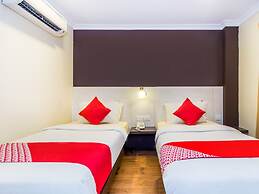 OYO 431 Hotel De Grand Orchard