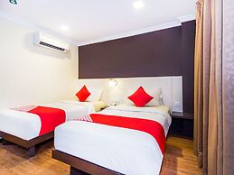 OYO 431 Hotel De Grand Orchard