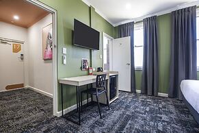 Nightcap at Pritchards Hotel