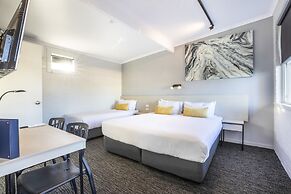 Nightcap at Colyton Hotel