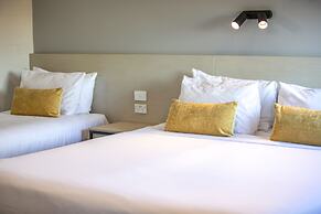 Nightcap at Colyton Hotel