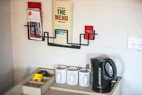 Nightcap at Colyton Hotel