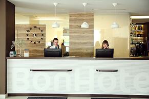 Bonhotel