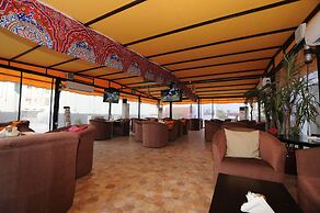 Al Muhanna Plaza Hotel