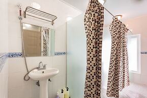 Olleh Windmill Pension & Guesthouse - Hostel