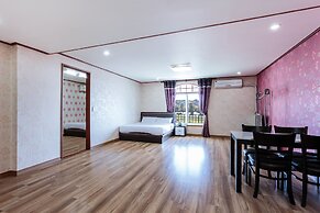 Olleh Windmill Pension & Guesthouse - Hostel