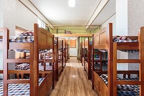 Olleh Windmill Pension & Guesthouse - Hostel