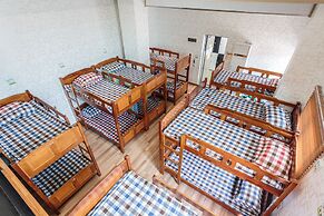 Olleh Windmill Pension & Guesthouse - Hostel