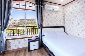 Olleh Windmill Pension & Guesthouse - Hostel