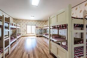 Olleh Windmill Pension & Guesthouse - Hostel