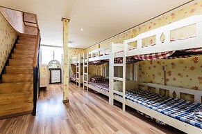 Olleh Windmill Pension & Guesthouse - Hostel