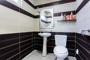 Olleh Windmill Pension & Guesthouse - Hostel