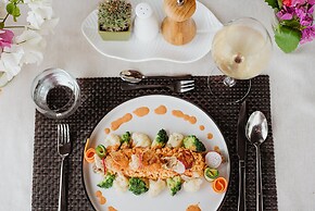 Samanea Beach Resort & Spa