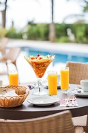 Amora Hotel