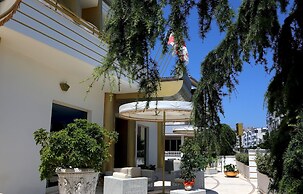 Hotel Royal