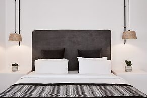 Mr & Mrs White Mykonos