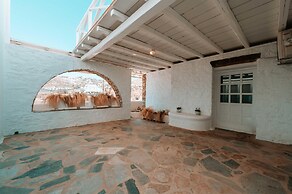 Mr & Mrs White Mykonos