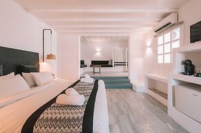 Mr & Mrs White Mykonos