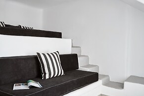 Mr & Mrs White Mykonos