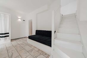 Mr & Mrs White Mykonos