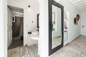 Mr & Mrs White Mykonos