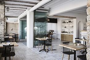 Mr & Mrs White Mykonos