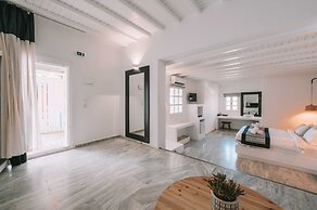 Mr & Mrs White Mykonos