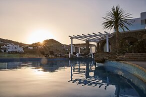 Mr & Mrs White Mykonos