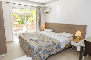 Alecos Hotel Apartments