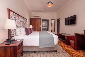 Bronte Hotel