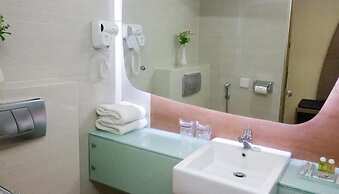 Business Hotel Tomang