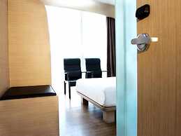 Business Hotel Tomang