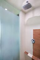 Business Hotel Tomang