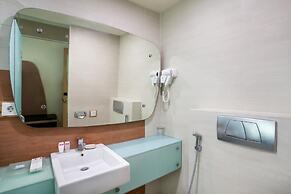 Business Hotel Tomang