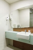 Business Hotel Tomang