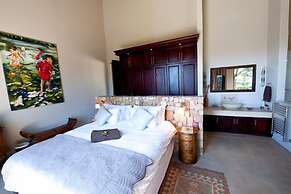 Tamodi Lodge and Stables