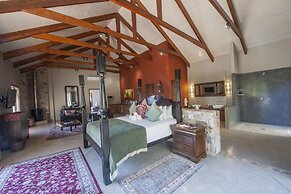 Tamodi Lodge and Stables