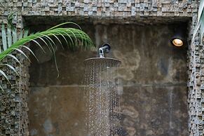 Batu Karang Lembongan Resort & Spa