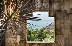 Batu Karang Lembongan Resort & Spa