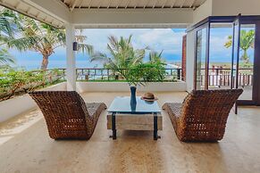 Batu Karang Lembongan Resort & Spa