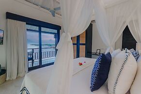 Batu Karang Lembongan Resort & Spa