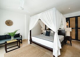 Batu Karang Lembongan Resort & Spa