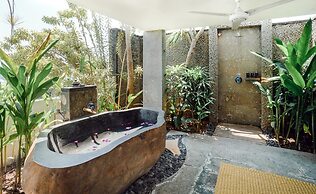 Batu Karang Lembongan Resort & Spa